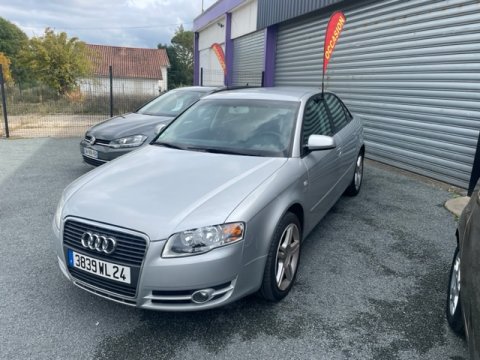 Vente Audi A4 berline faibles kilomètres à Montpon-Ménestérol