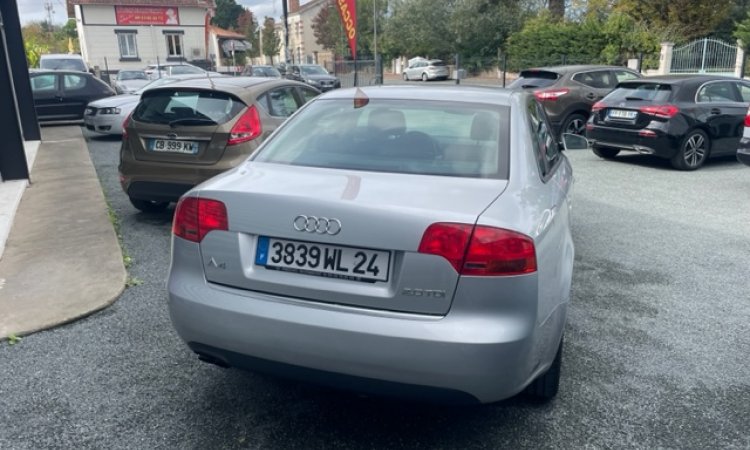 Vente Audi A4 berline faibles kilomètres à Montpon-Ménestérol